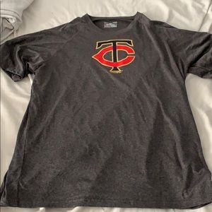 Minnesota Twins Under Armour L Shirt